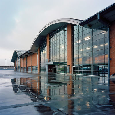 Struttura spaziale elegante e innovativa per biblioteche e sale espositive Soluzioni personalizzabili di costruzione in acciaio