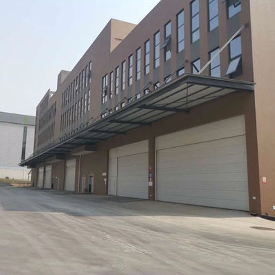 Edificio con struttura in acciaio leggero per officina magazzino standard GB